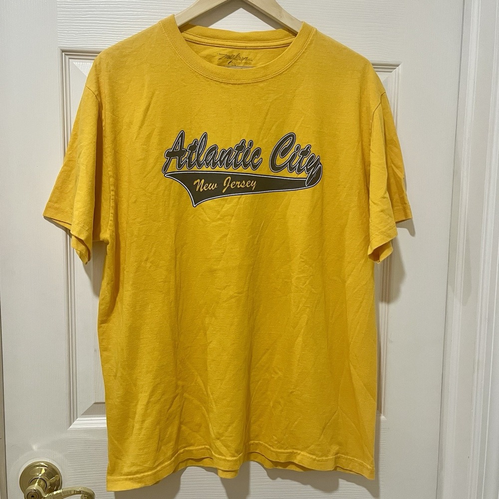 Atlantic City NJ‎ Graphic T-Shirt Yellow Souvenir Tee Short Sleeve Adult XL